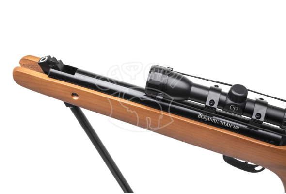 Гвинтівка пневматична Crosman Titan NP з оптичним прицілом